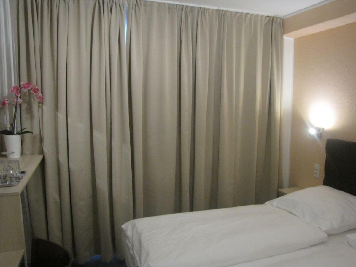 Milano Hotel Hamburg Zewnętrze zdjęcie